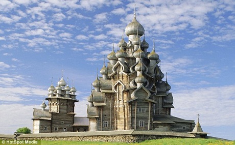 Nhà thờ Kizhi Pogost ở đảo Kizhi thuộc miền tây nước Nga.